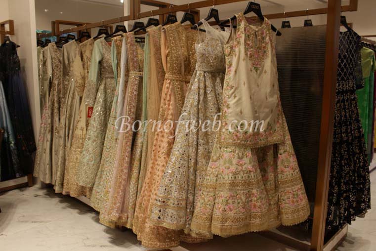 Aza Fashion